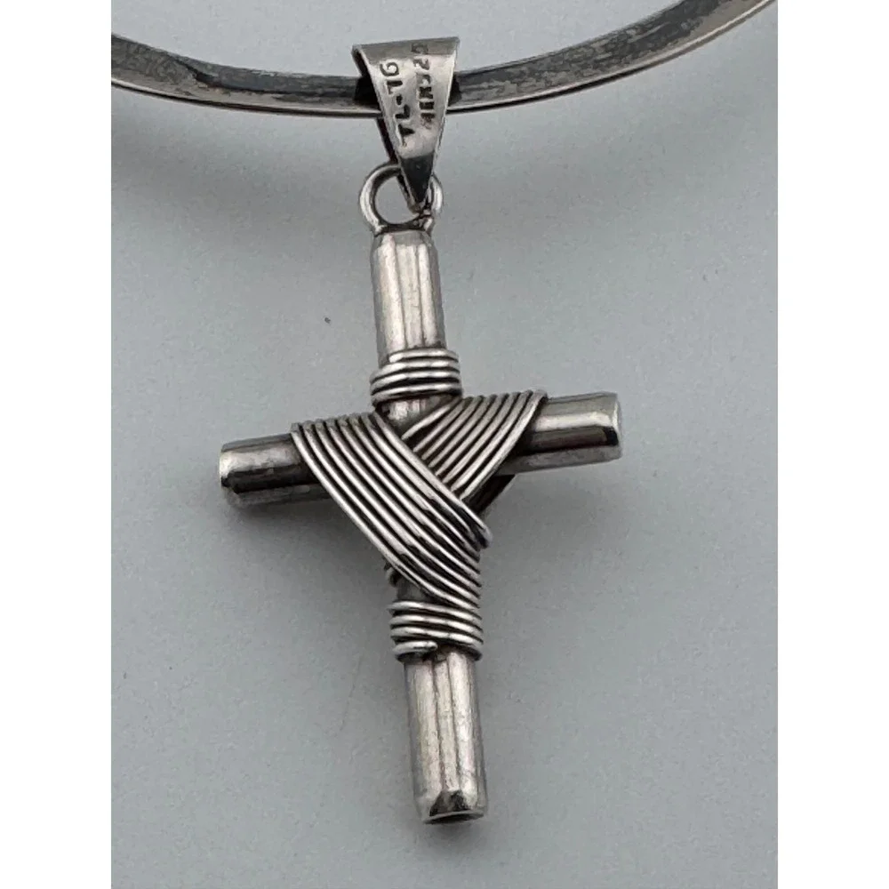 Sterling Silver 925 Torque Mexican Cross Pendant Necklace Choker Style‎